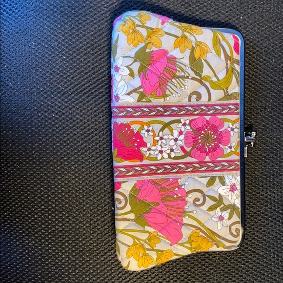 Era Bradley clutch wallet - Picture 2 of 2